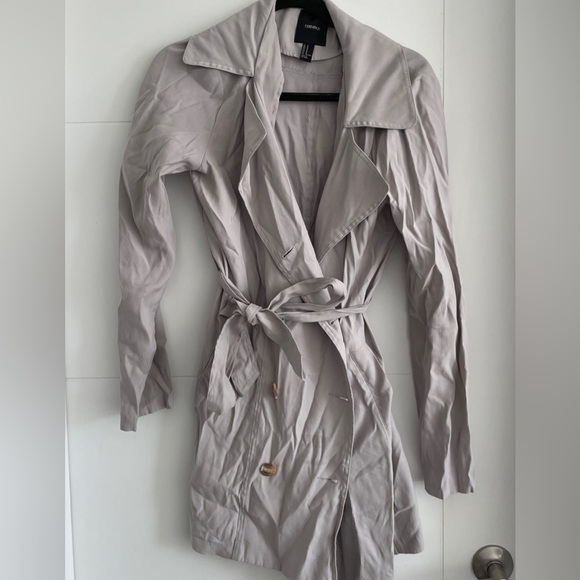 Forever21 grey trench coat size medium. Worn a handful of times. Great condition - Picture 1 of 2
